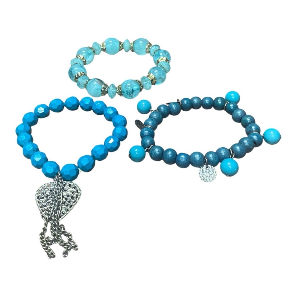 Blue Beaded Stretch Bracelet Set With Silver Heart Charm - Picture 3 of 3